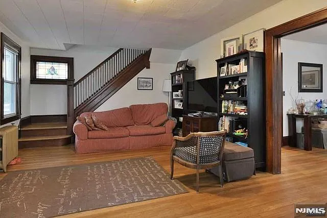71 Everett St — Photo 3