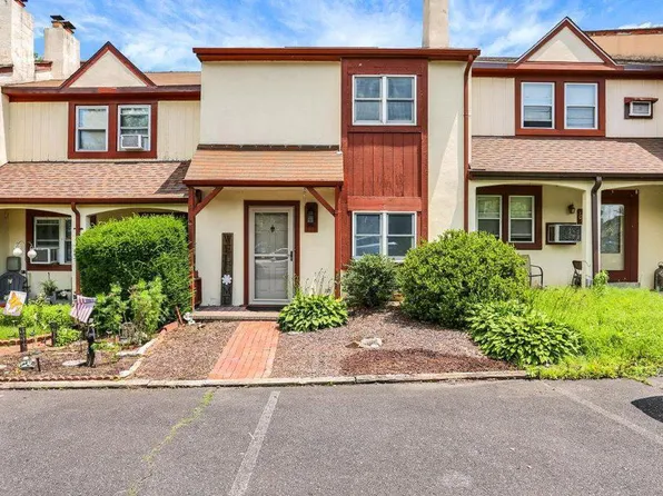 306 Walnut Ridge Ests, Pottstown, PA 19464