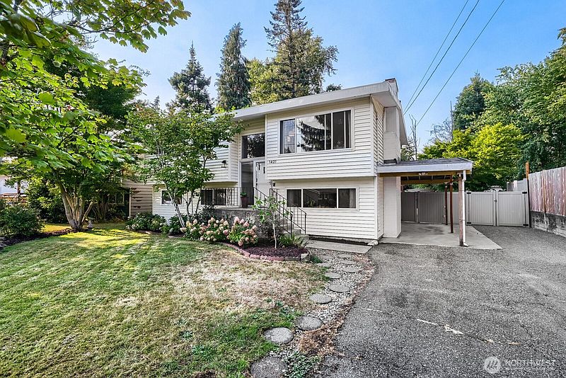 3rd image of 1421 218th Street SW