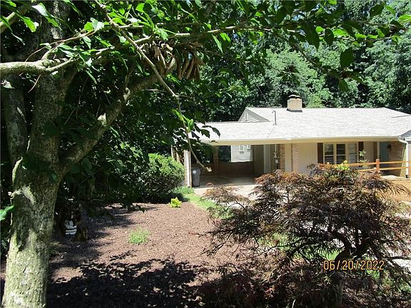 2nd image of 2162 Skyline Dr