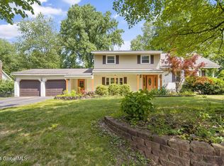 5 Patroon Pl, Ballston Lake, NY 12019