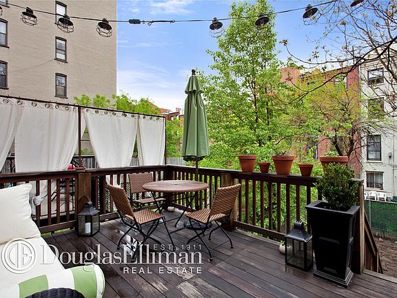 3rd image of 48 W 128th St