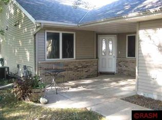 1012 Columbia St, Cleveland, MN 56017