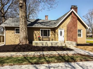 8749 E 10th St, Indianapolis, IN 46219