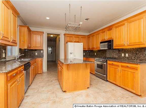 3rd image of 13216 Green Hill Dr