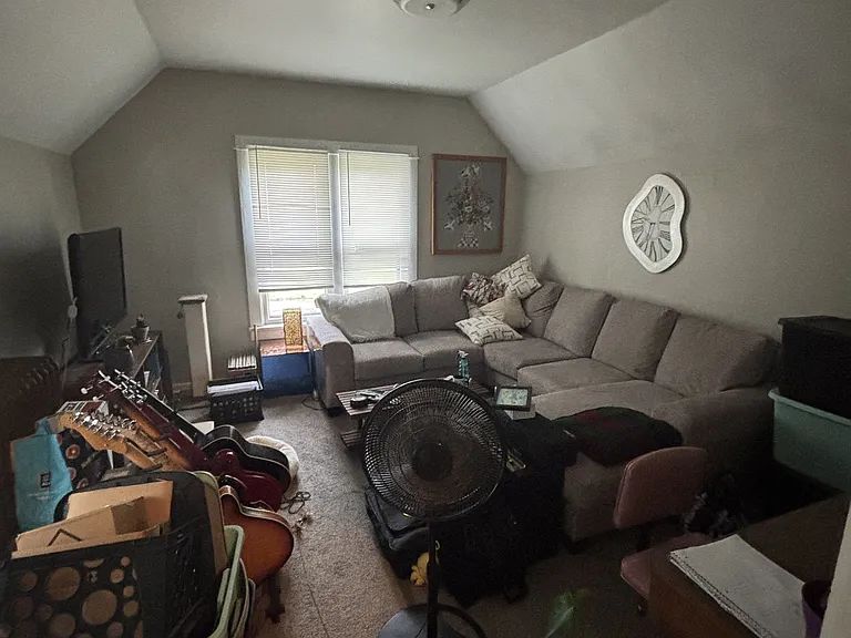 329 Ives Ave #3 — Photo 7