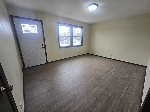 3rd image of 507 Alexander St