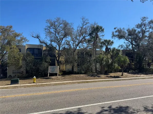 11485 Oakhurst Rd #211, Largo, FL 33771