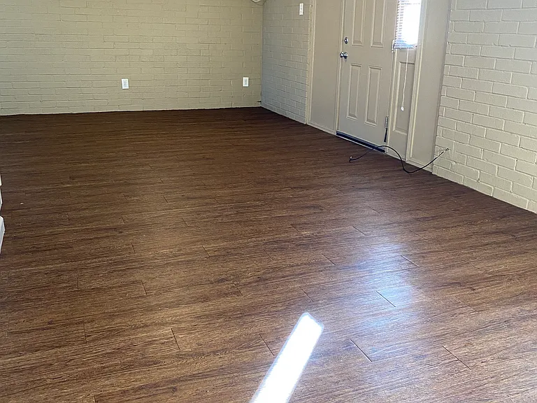 1226 S Saint Louis Ave #7 — Photo 5