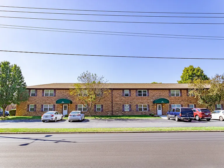 Somerset Apartments — Photo 14