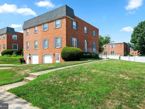 165 Larkspur St, Philadelphia, PA 19116