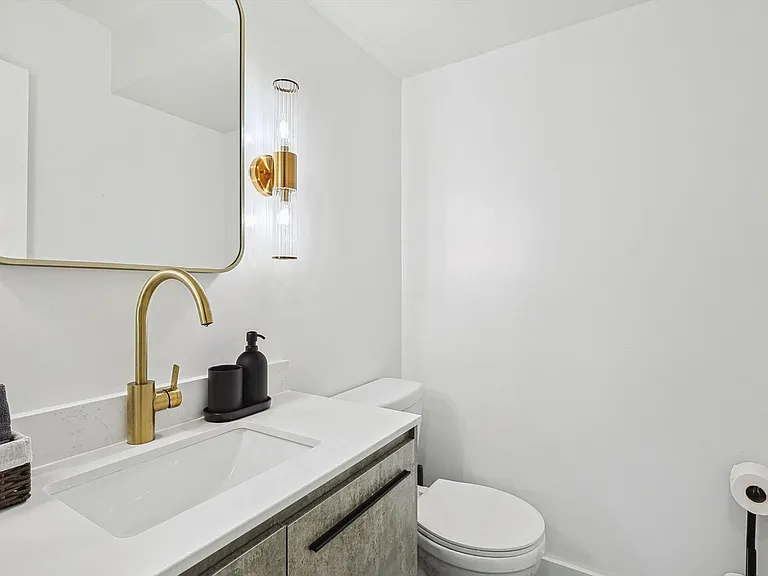 1012 Cloverdale Ln — Photo 31