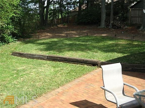 4th image of 2408 Pinkney Dr