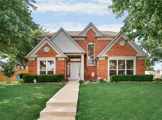 1327 Old Barn Ln, Lewisville, TX 75067