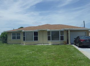 1455 SE Grapeland Ave, Port Saint Lucie, FL 34952