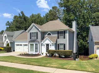 636 Overhill Dr, Woodstock, GA 30189