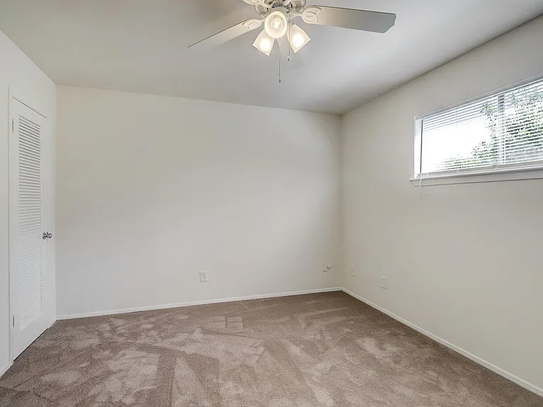 3407 Graustark St #14 — Photo 4