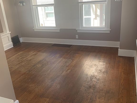 2nd image of 707 Osage St
