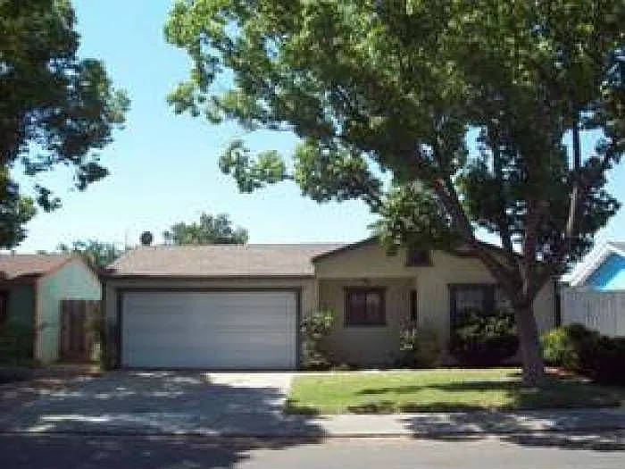 420 Mount Hood Ct photo 1