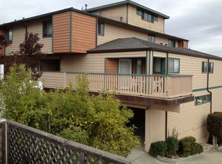 400 Drake Ave APT 4, Monterey, CA 93940