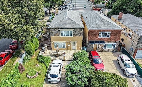 3rd image of 3224 Lafayette Avenue