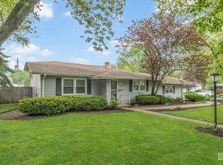 1504 Howard St, St Charles, IL 60174