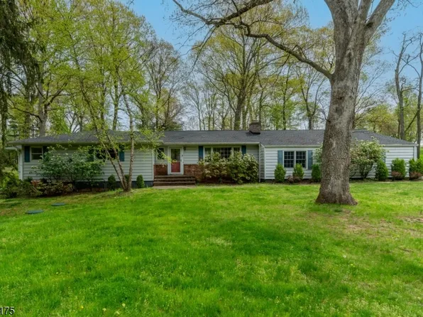 19 Floral Rd, Raritan Twp., NJ 08822
