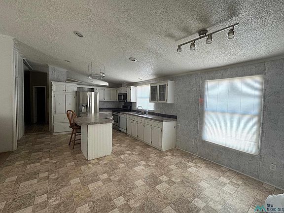 4th image of 6 Lark Ln