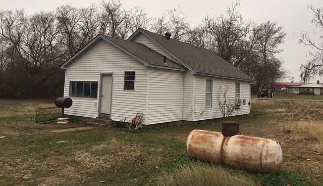 2nd image of 3308 Silo Rd