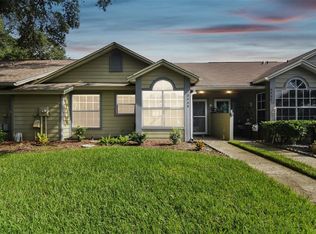 2430 Bentley Dr, Palm Harbor, FL 34684