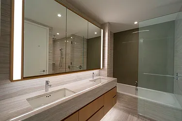 Rented by New York Casas Ltd.