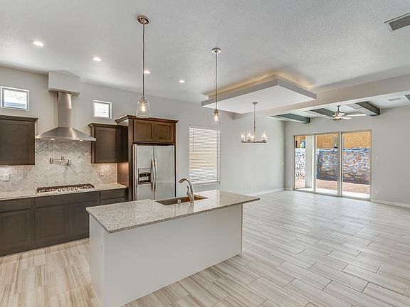4th image of 12953 Clevendon St