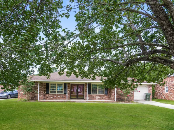 306 Gippy Dr, Summerville, SC 29486