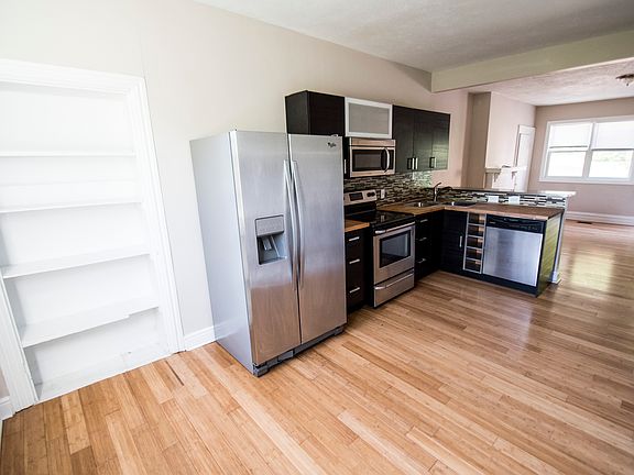 3rd image of 2619 Josephine St