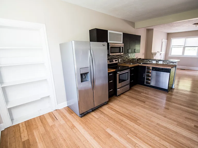 2619 Josephine St — Photo 3
