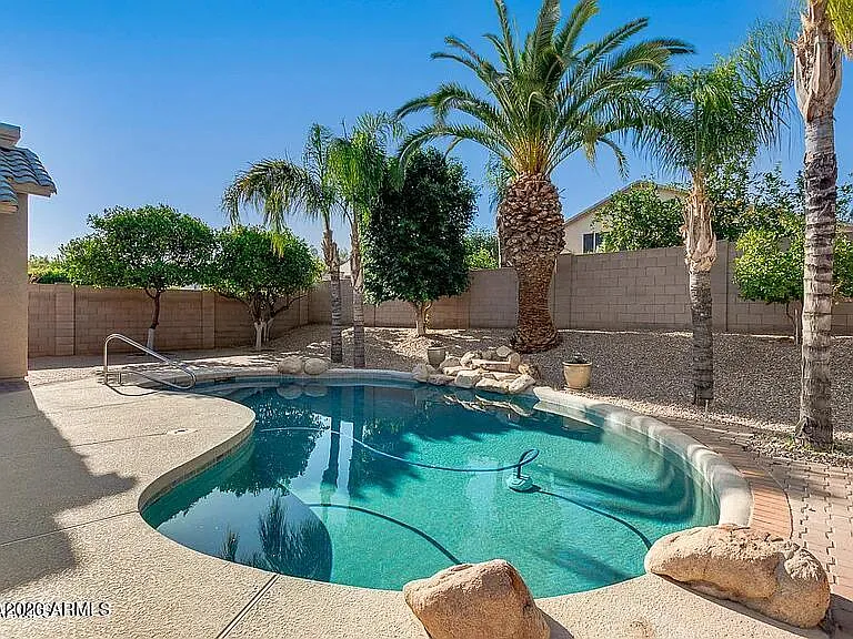 5910 E Woodridge Dr — Photo 22