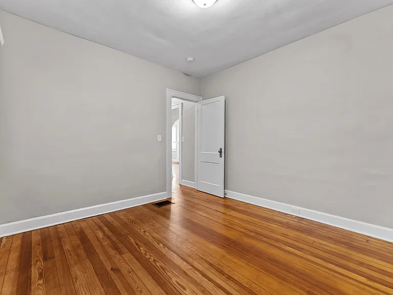 415 Bernard Ave — Photo 15