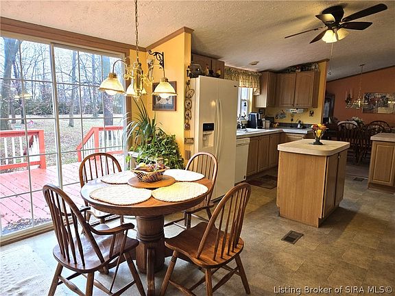 4th image of 1533 Waverly Road
