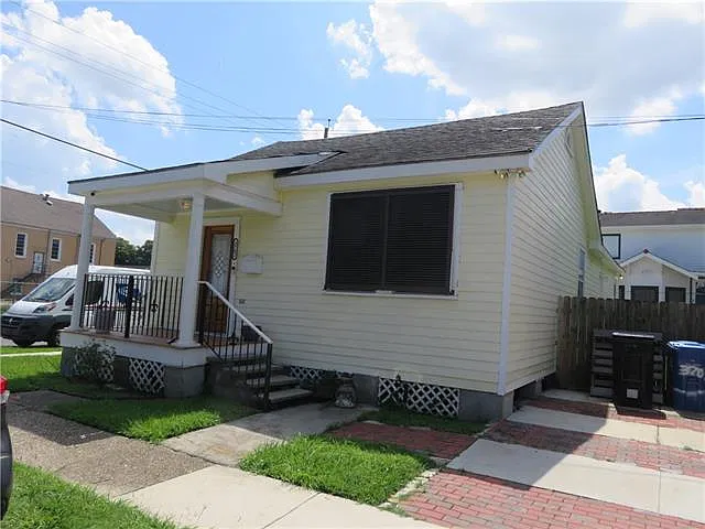 3 bed, 2.0 bath, 1500 sqft, $2,200 — Photo 3