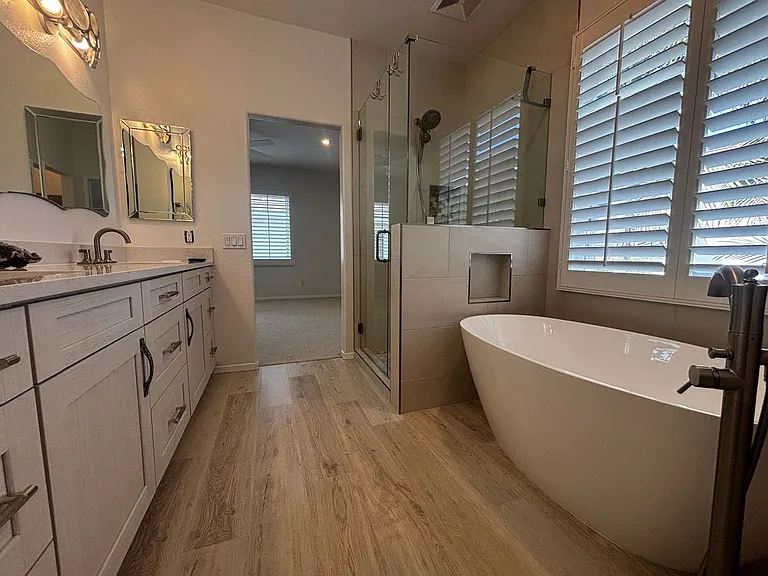 634 Compass Ct — Photo 18