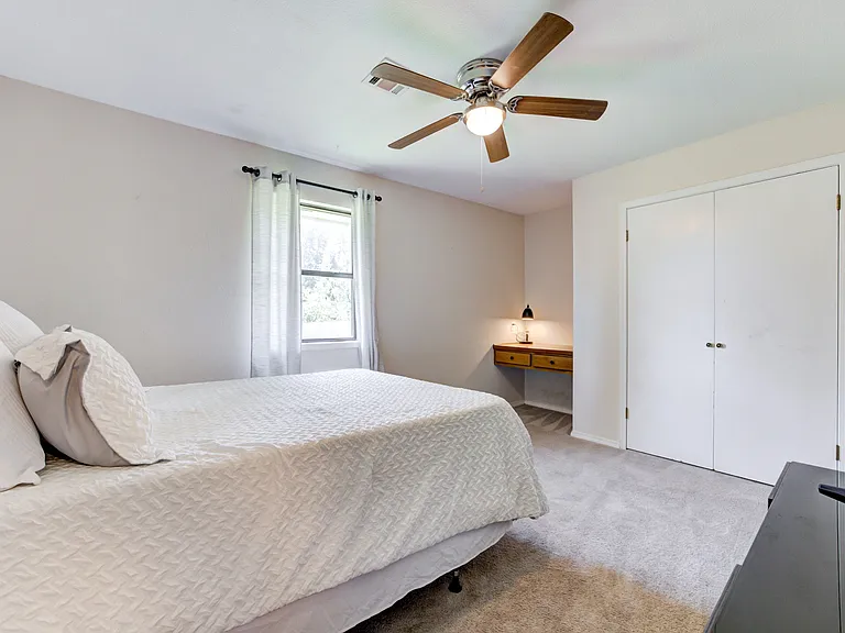 2109 S August St — Photo 30