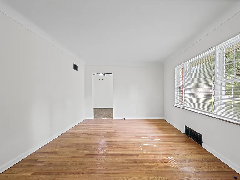 10325 Lookaway Dr — Photo 20