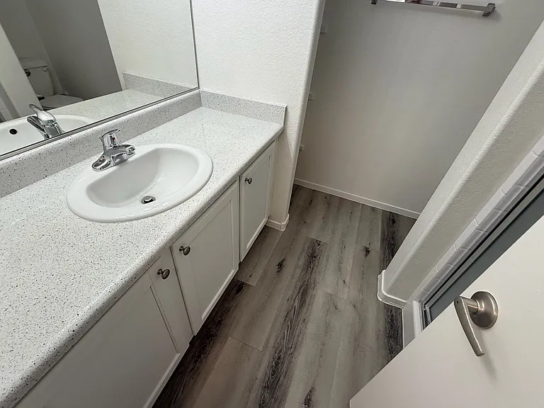 1109 Plantation Ct #0 — Photo 9