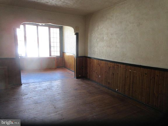 2nd image of 4223 Neilson St