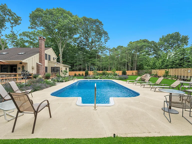 10 Harbor View Ln — Photo 16