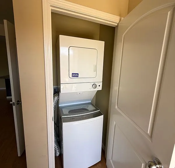 1769 Los Feliz Dr #3 — Photo 9