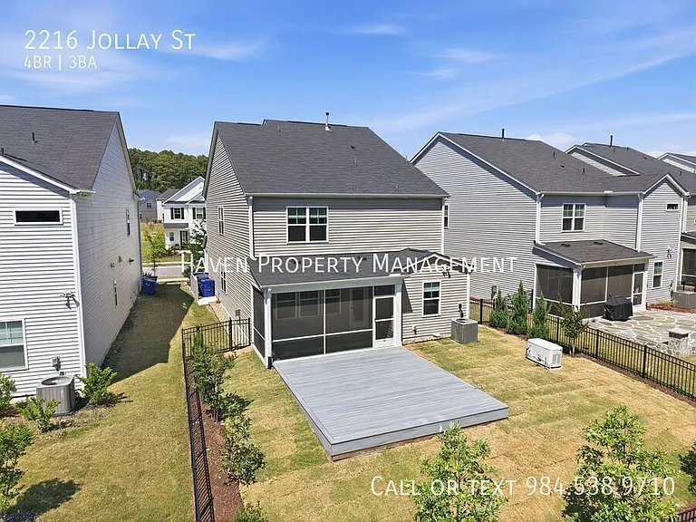 2216 Jollay St — Photo 13