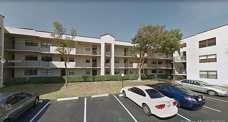 2nd image of 3470 Foxcroft Rd APT 212