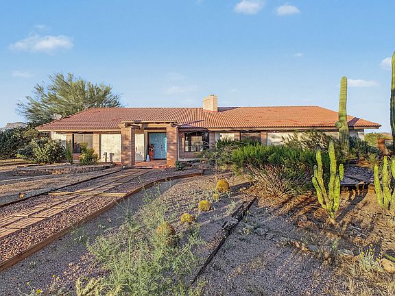 2nd image of 11086 E Hummingbird Ln