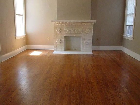 4th image of 2117 N Shartel Ave #2123